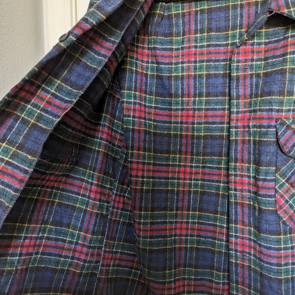 Pendleton plaid button down shirt - Picture 6 of 6